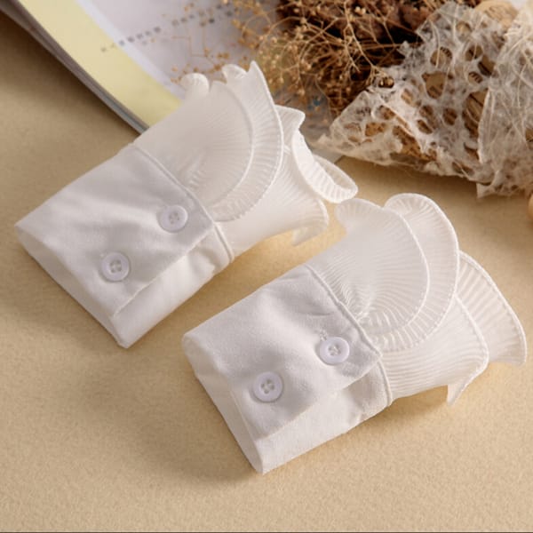 1Pair Women Fake Arm Sleeves Fashion Spring Arm Warmers Organ Cuff Pleated Horn Cuffs White Black Apparel Accessories